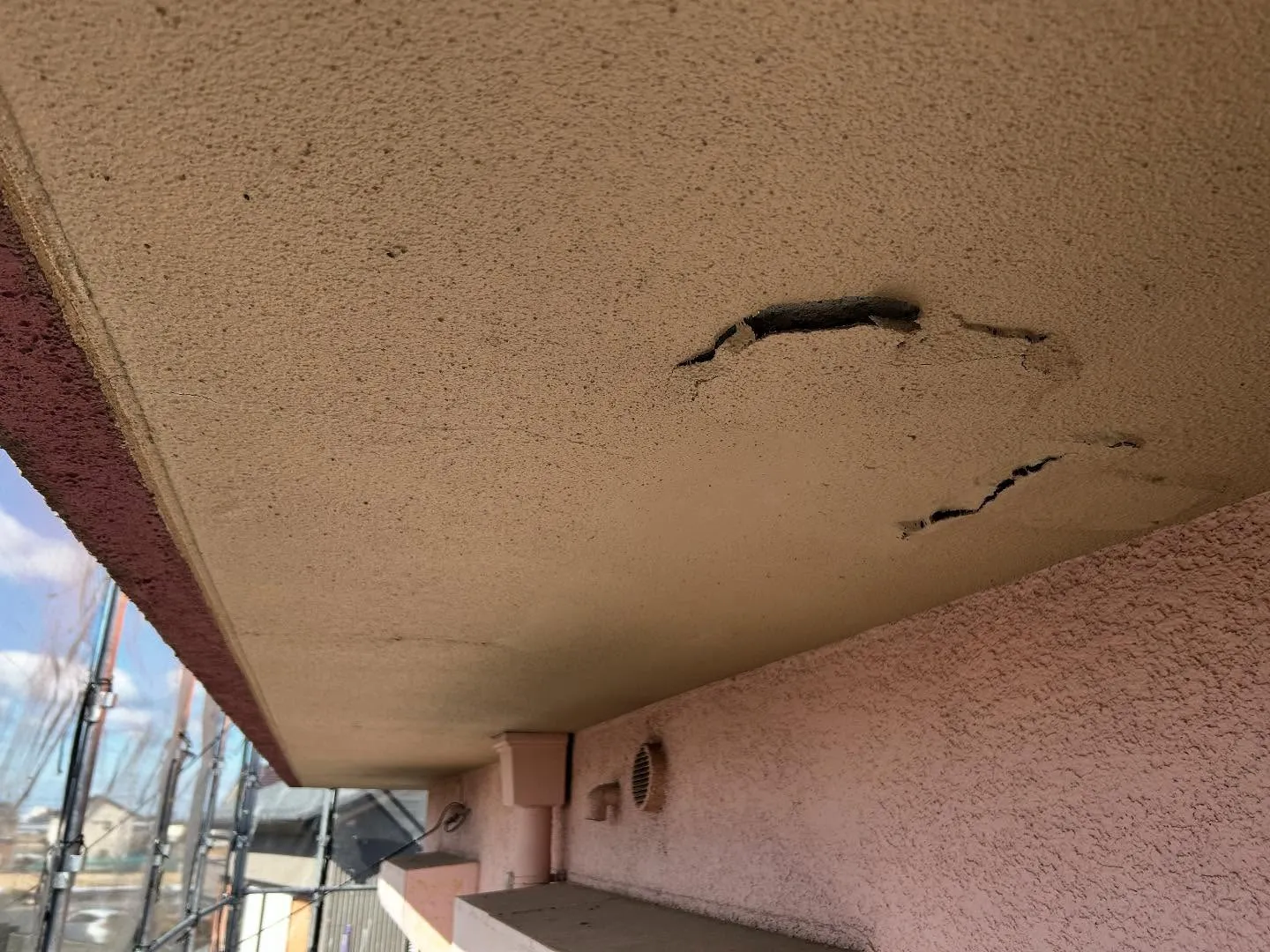 はい、C.Iペイントの中島です。